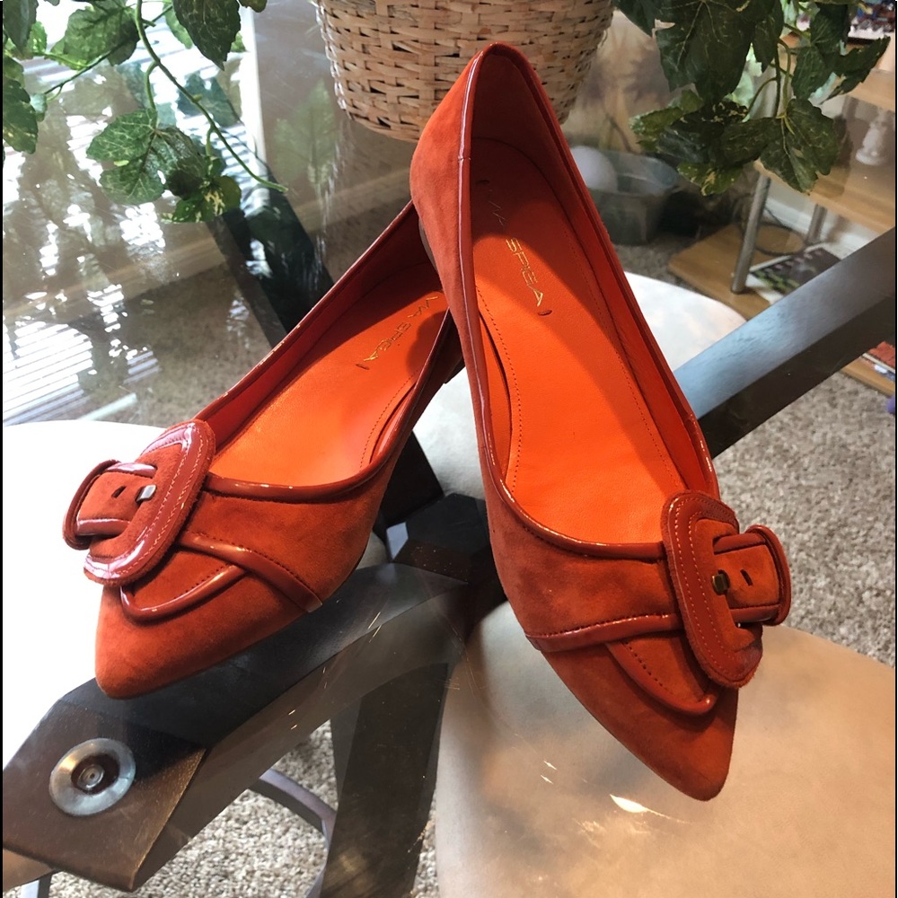 Adorable Via Spiga Shoes, size 8M